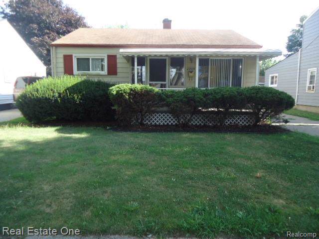 20539 Champaign St - Photo 1