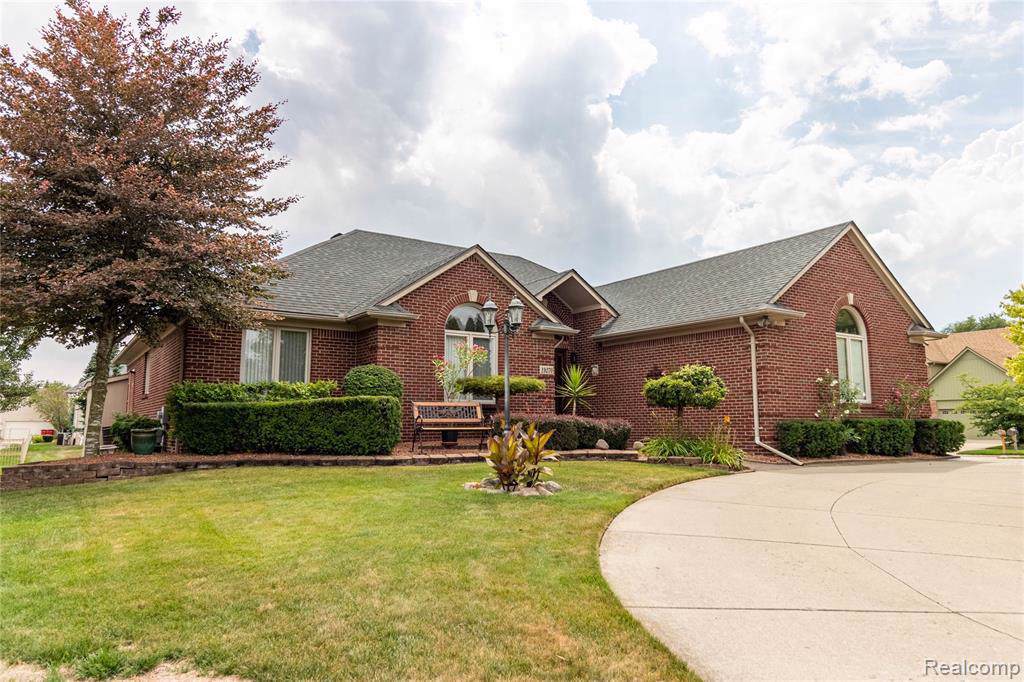 19270 Crabtree Dr - Photo 1