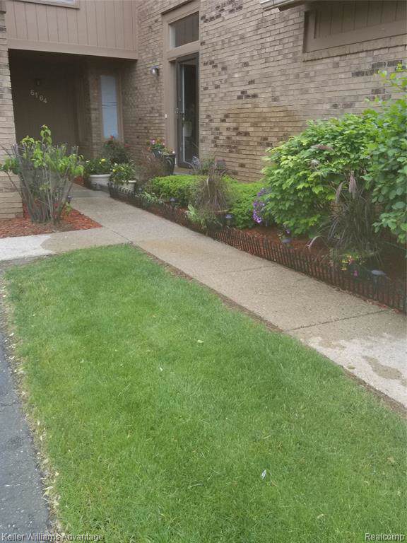 6166 Westbrooke Dr - Photo 1