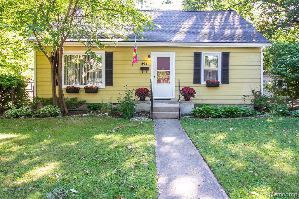 504 Kensington Ave - Photo 1