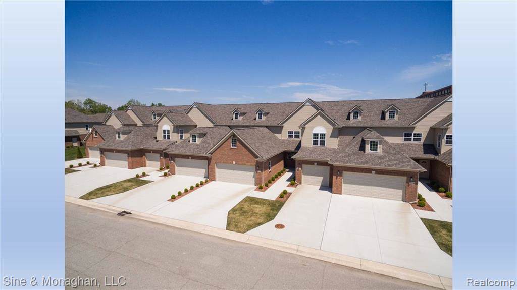 200 Sea Breeze Dr - Photo 1