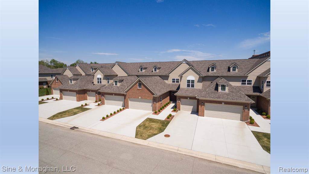 200 Sea Breeze Dr - Photo 1
