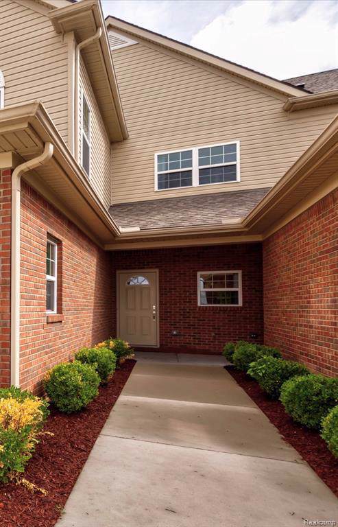 188 Sea Breeze Dr - Photo 1