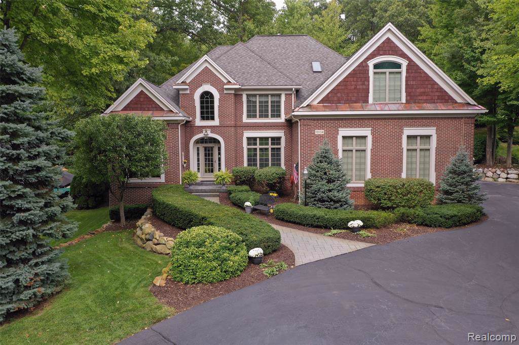 10134 Creekwood Trl - Photo 1