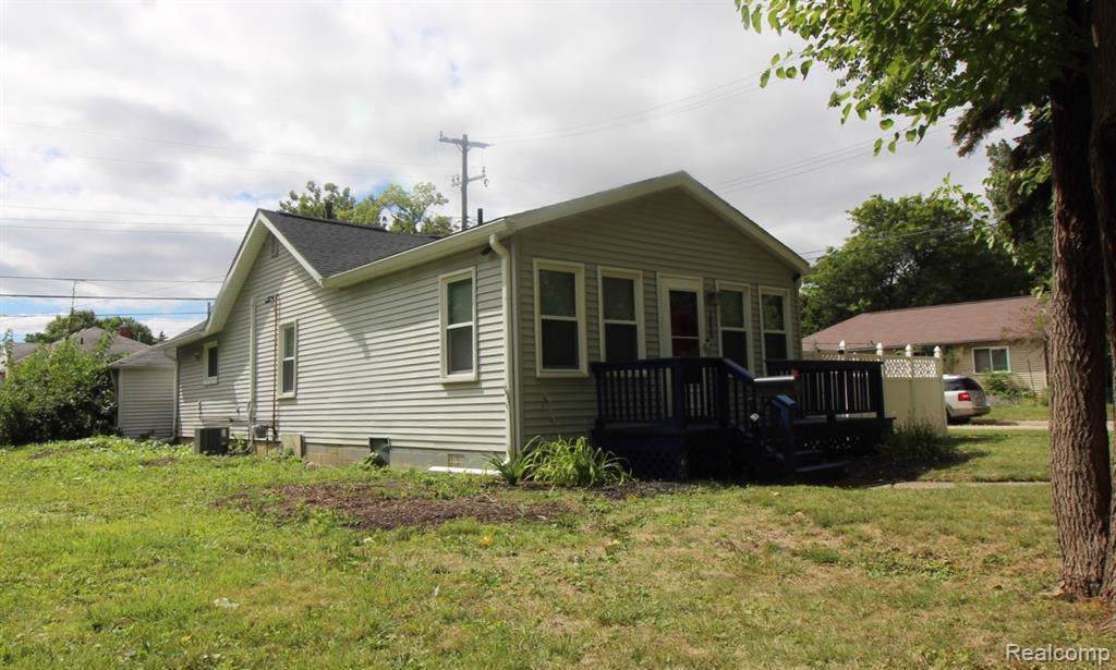 2000 Guthrie Ave - Photo 1