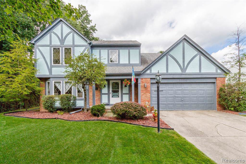 5750 Greenbriar Dr - Photo 1