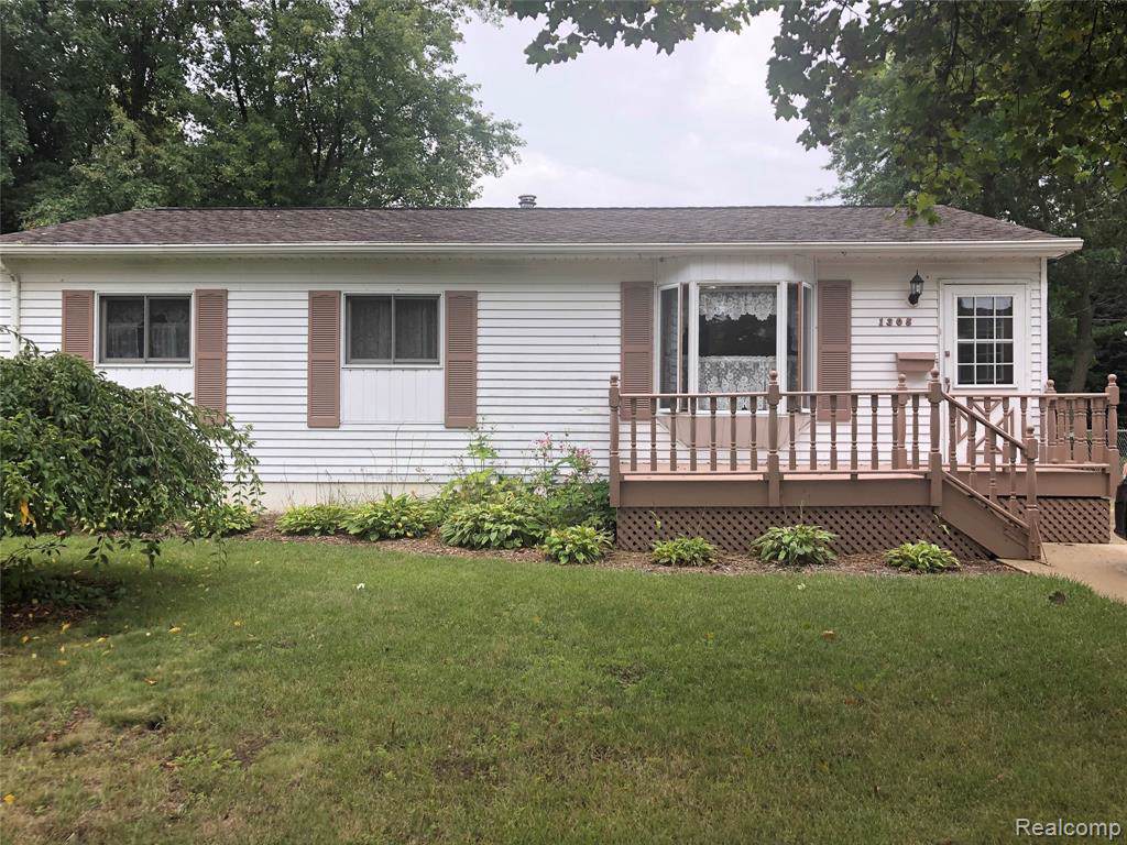 1305 2nd St - Photo 1