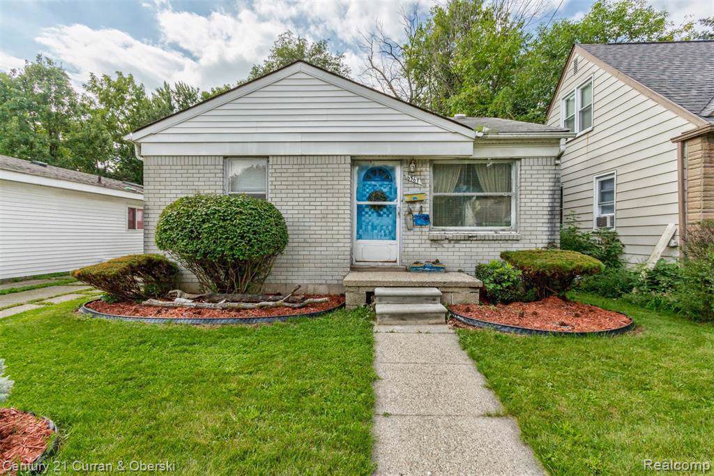 6367 Evergreen Ave - Photo 1