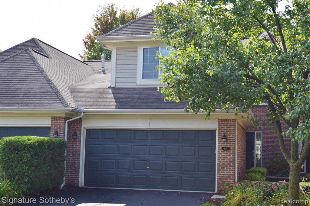 618 James Circle - Photo 1