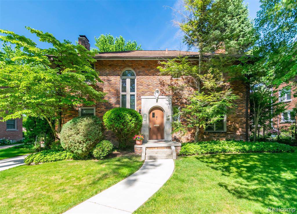 926 Bedford Rd - Photo 1