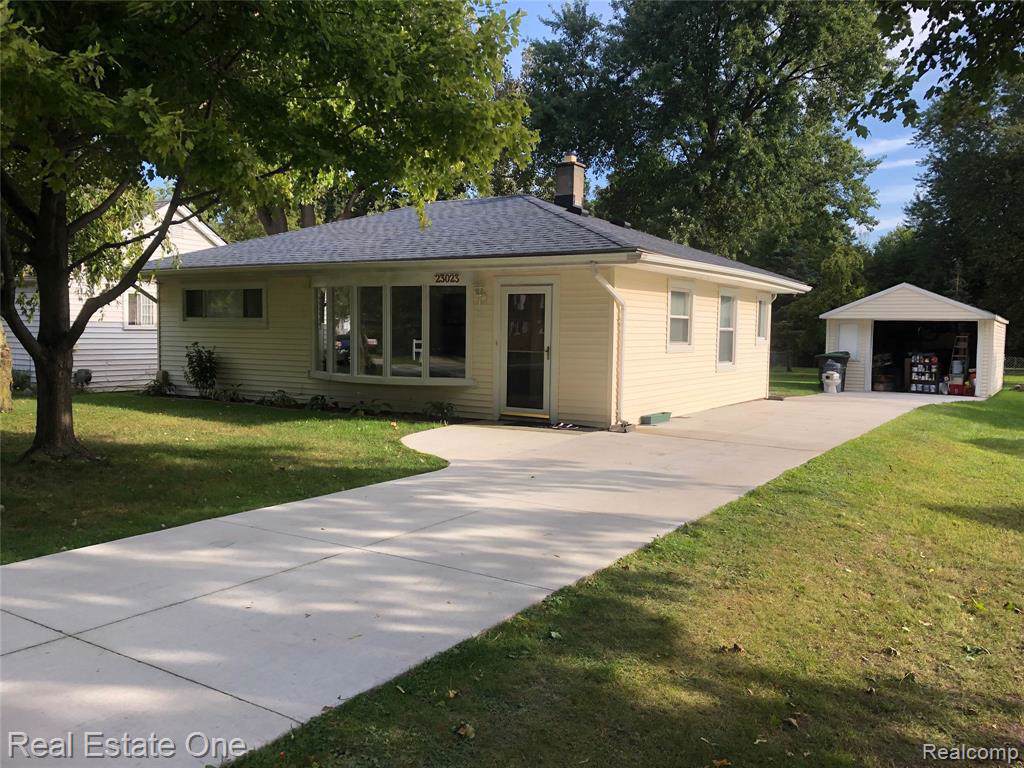 23023 Kensington St - Photo 1