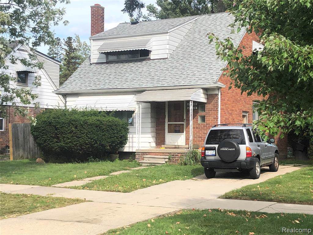20324 Schoenherr St - Photo 1