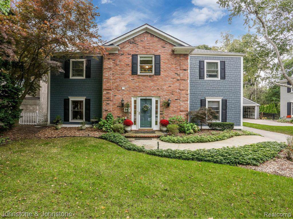 371 Lincoln Rd - Photo 1