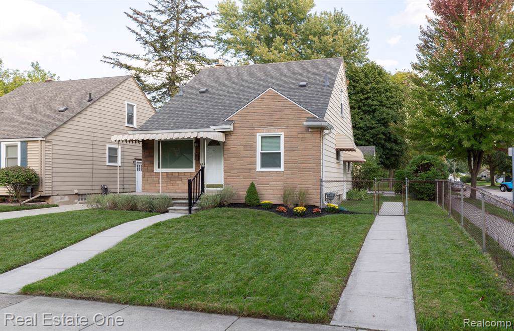 602 Dorchester Ave - Photo 1