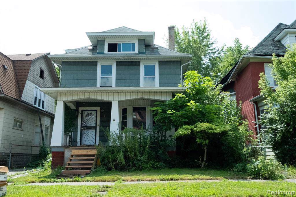 104 Tennyson St - Photo 1
