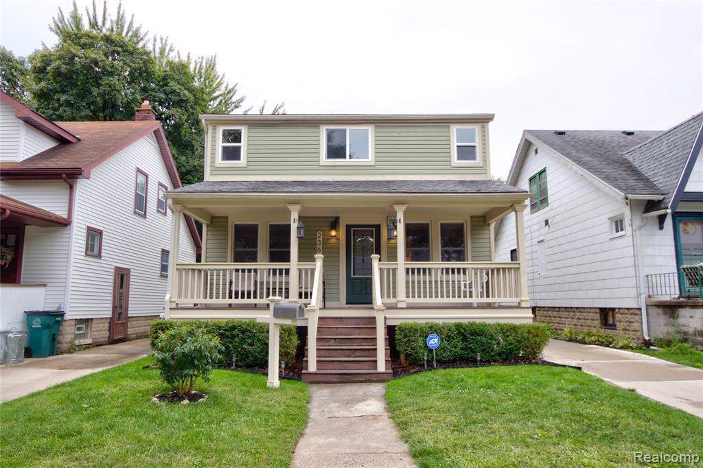 236 University St - Photo 1