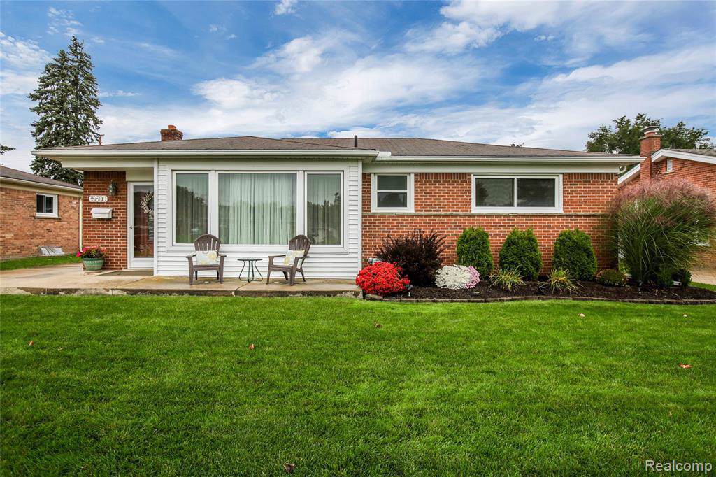 35500 West Chicago Street - Photo 1