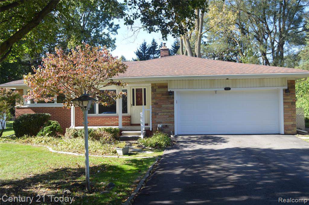 18545 Loveland St - Photo 1
