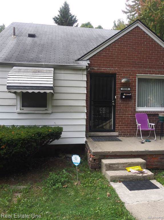 9359 Vaughan St - Photo 1
