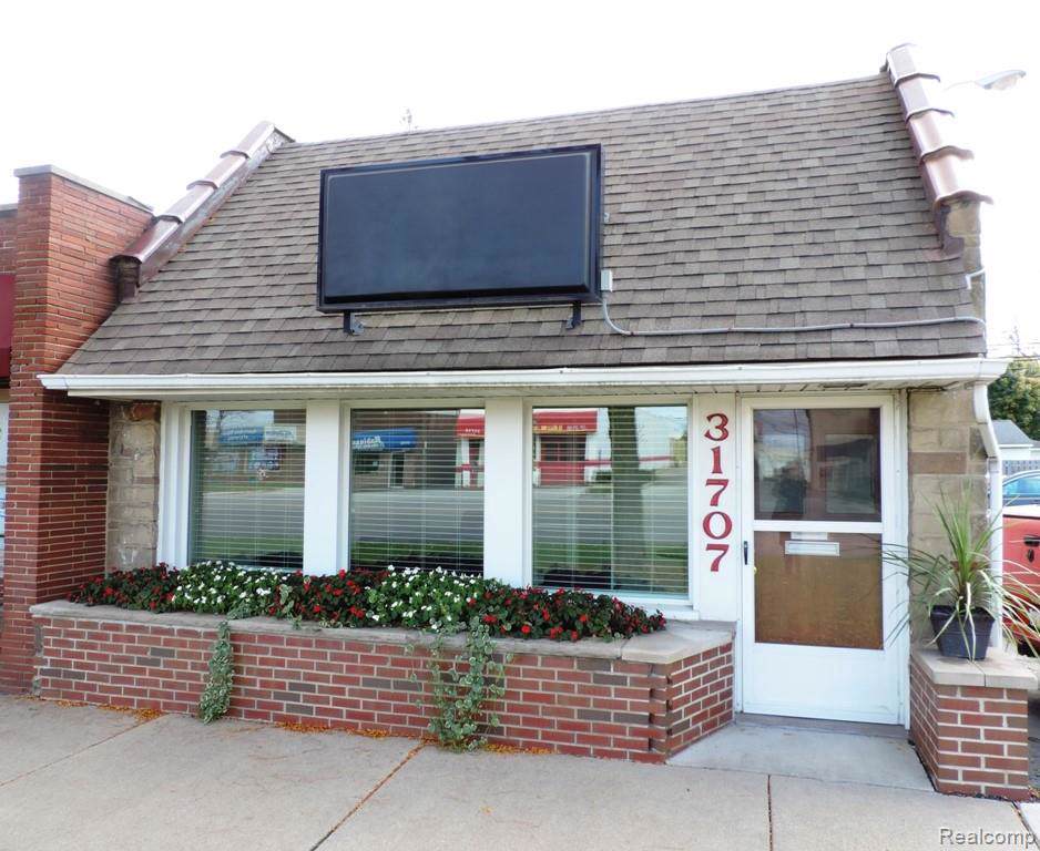 31707 Plymouth Rd - Photo 1