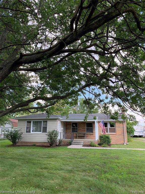 8858 Beatrice St - Photo 1