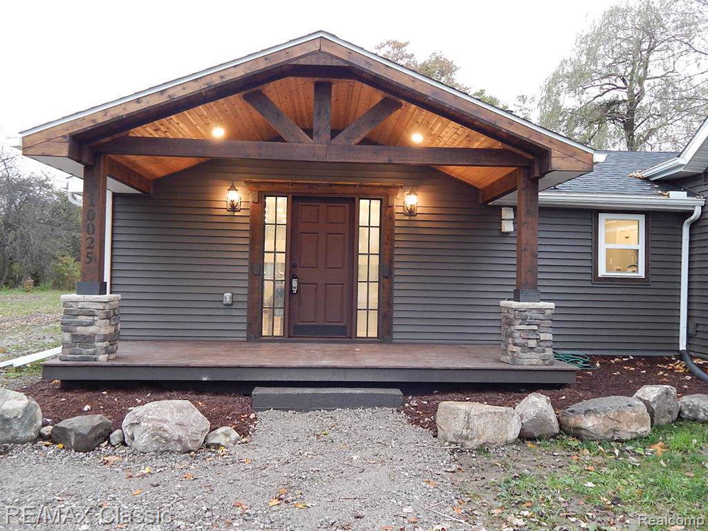 10025 Grand Blanc Rd - Photo 1