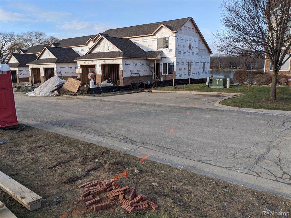 11321 Woodruff Lake Dr - Photo 1