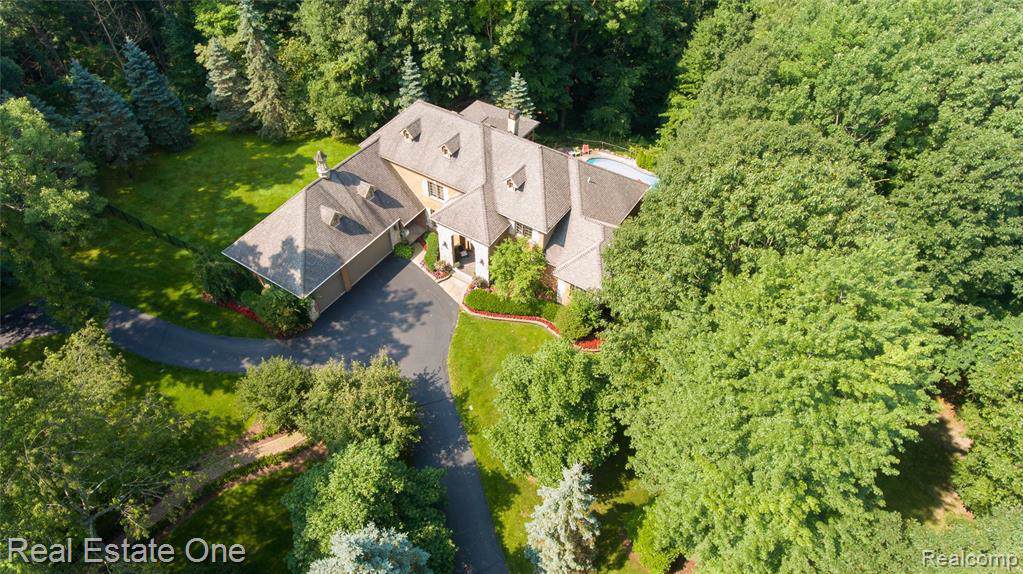 7798 Fieldstone Rdg - Photo 1