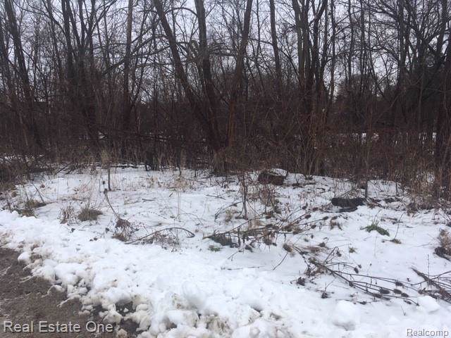 8709 Lincoln Dr - Photo 1