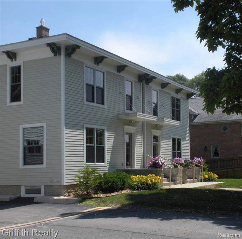 714 Grand River Avenue - Photo 1