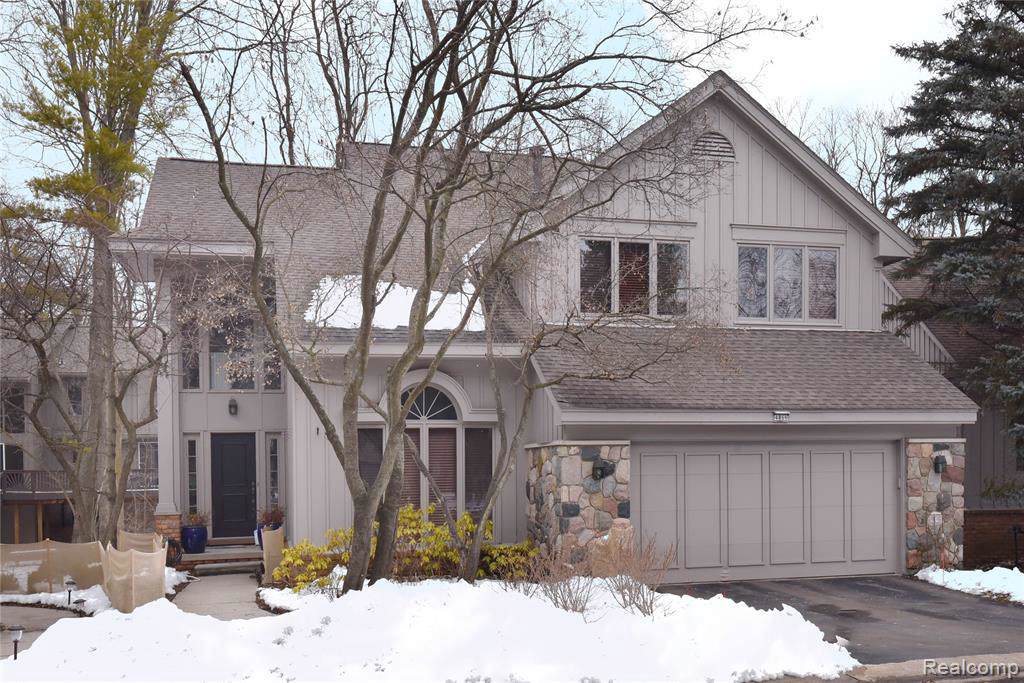 4866 Cliffside Dr - Photo 1