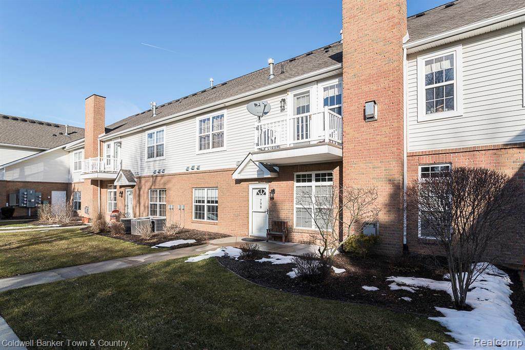 798 Olde English Cir - Photo 1