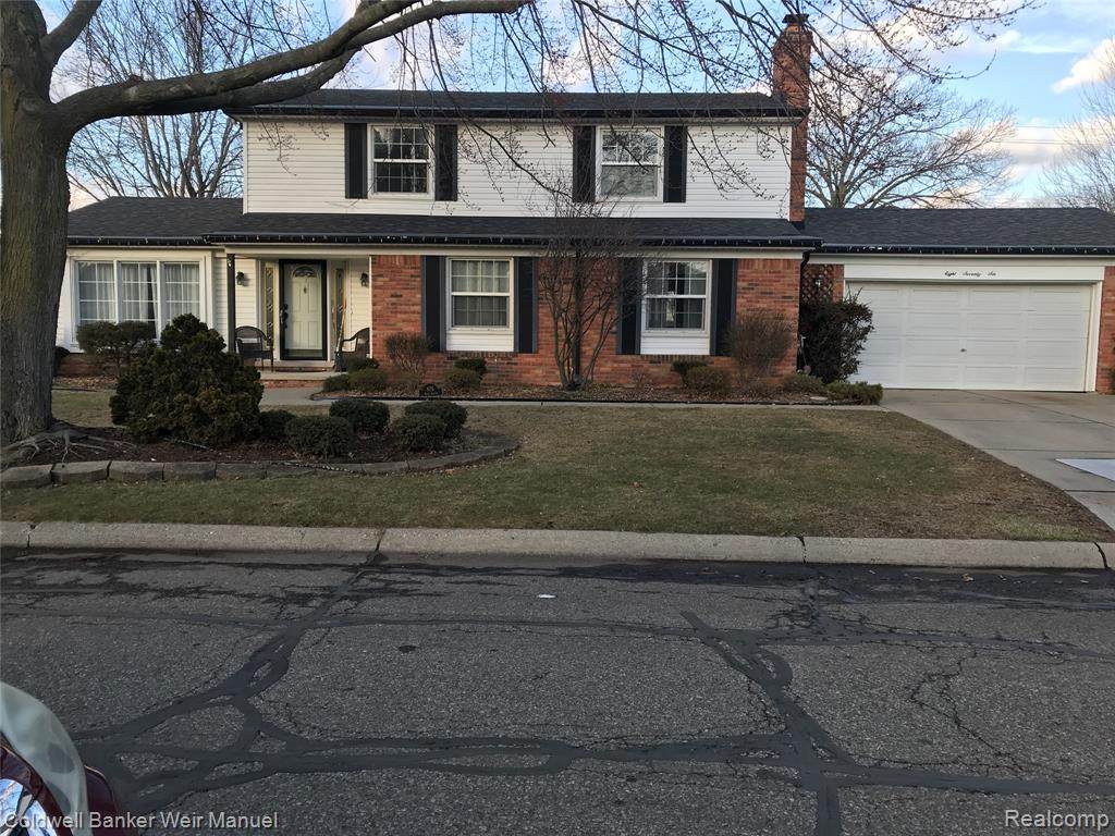 876 Avon Crt - Photo 1