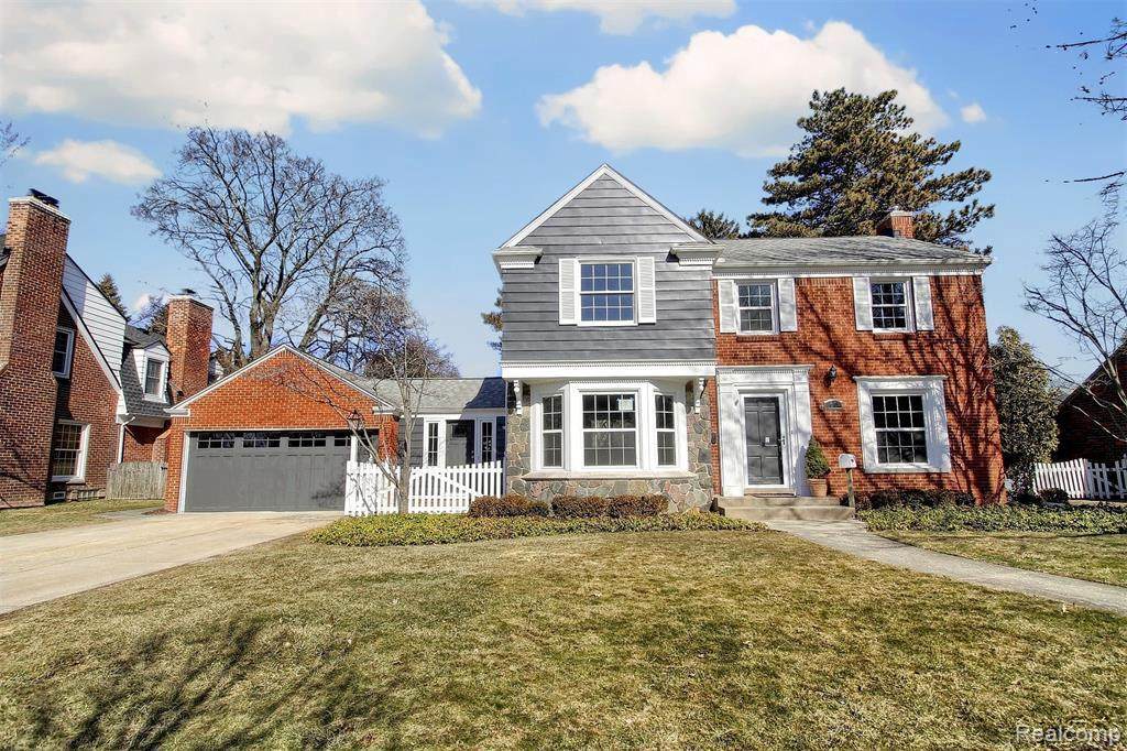 60 Hawthorne Rd - Photo 1