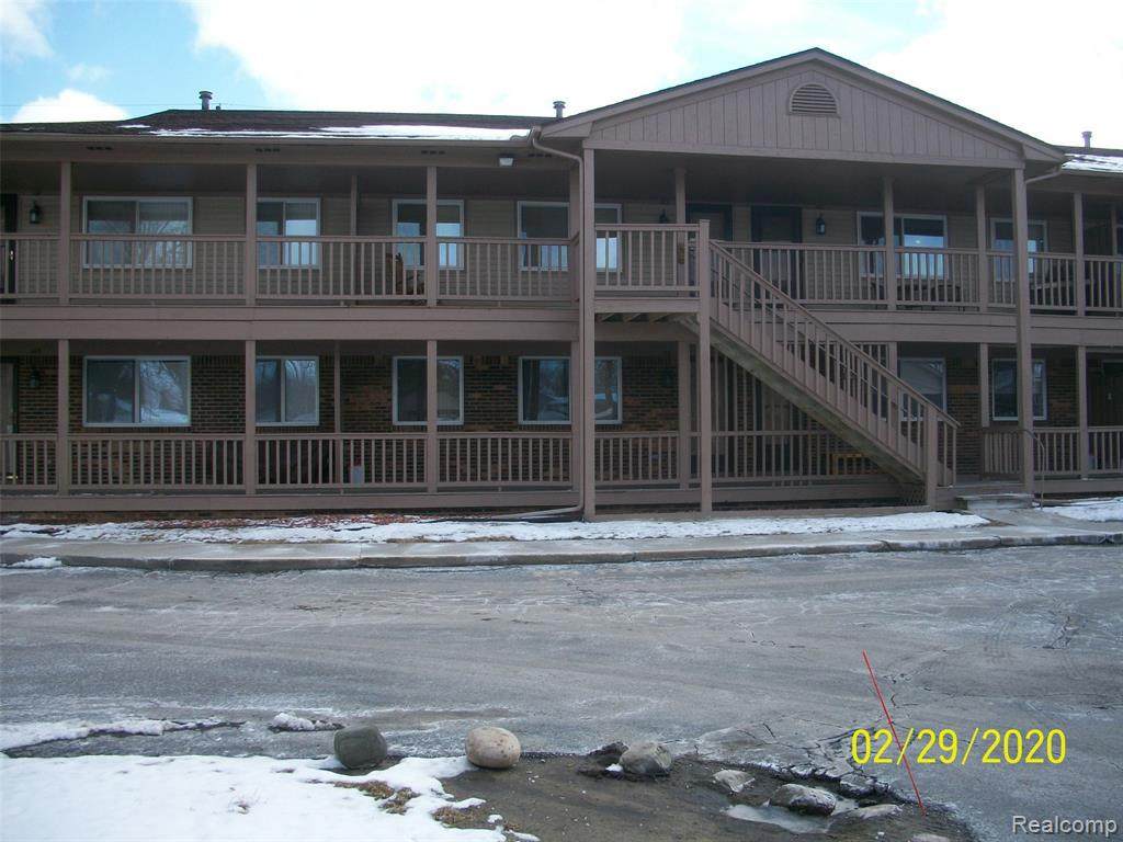 151 Hanover St - Photo 1