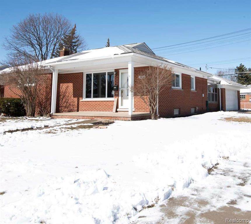 28816 Hathaway St - Photo 1