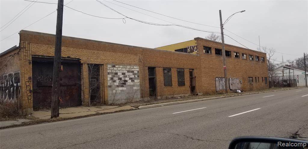 9325 Forest Avenue - Photo 1