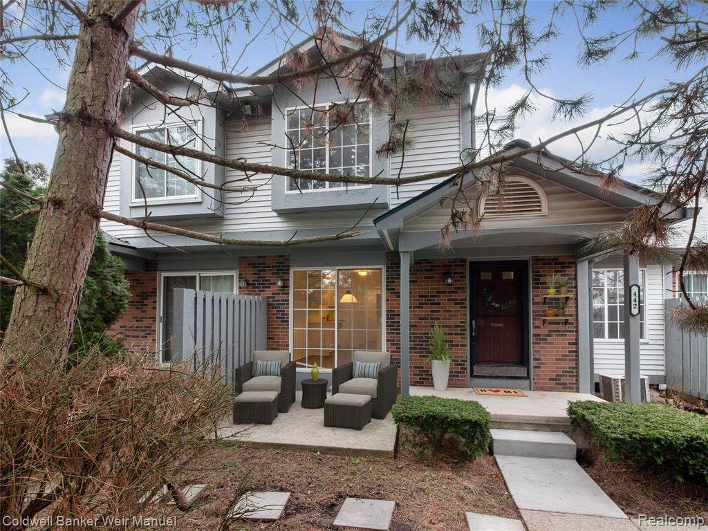442 Nicolet St - Photo 1