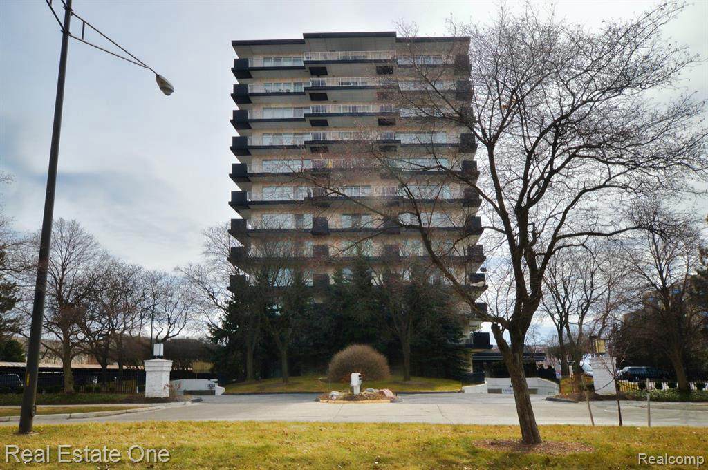 15801 Providence Dr Apt 12F - Photo 1