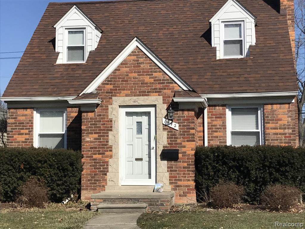 1492 Hollywood Ave - Photo 1