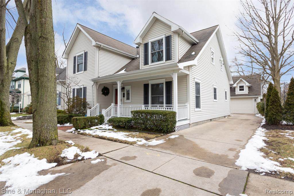 77 Muir Rd - Photo 1