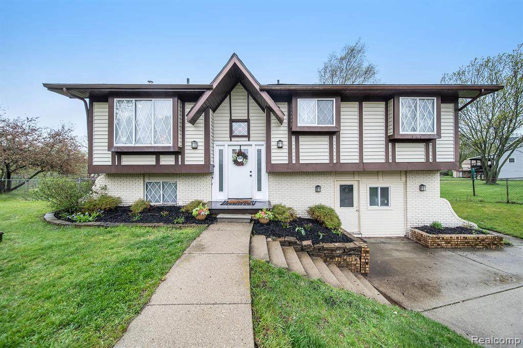 507 Joslyn Rd - Photo 1 507 Joslyn Rd - Photo 1