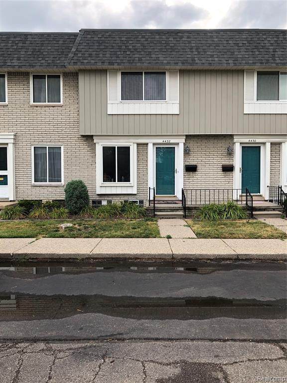 4432 15 Mile Rd - Photo 1