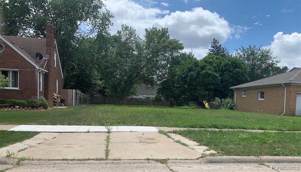 20234 Fleetwood Drive - Photo 1