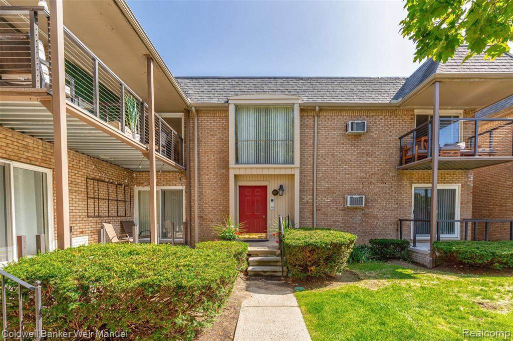 1711 14 Mile Rd - Photo 1