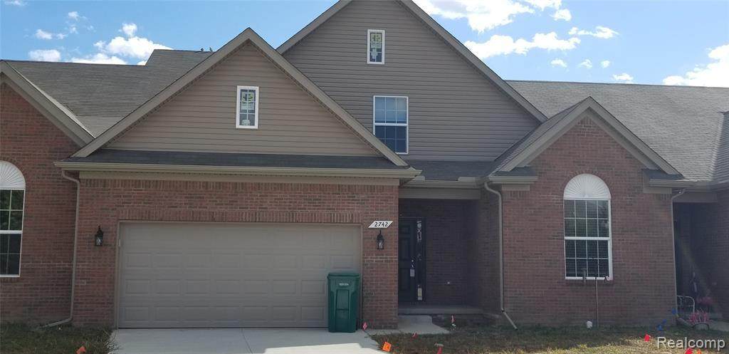 2723 Bluewater St - Photo 1