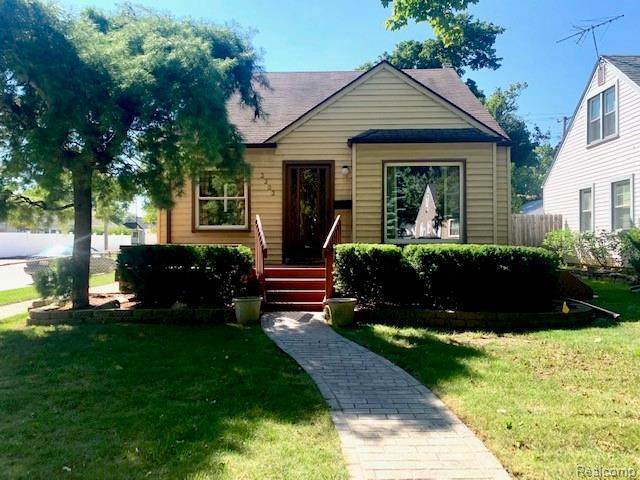 3303 Cummings Ave - Photo 1