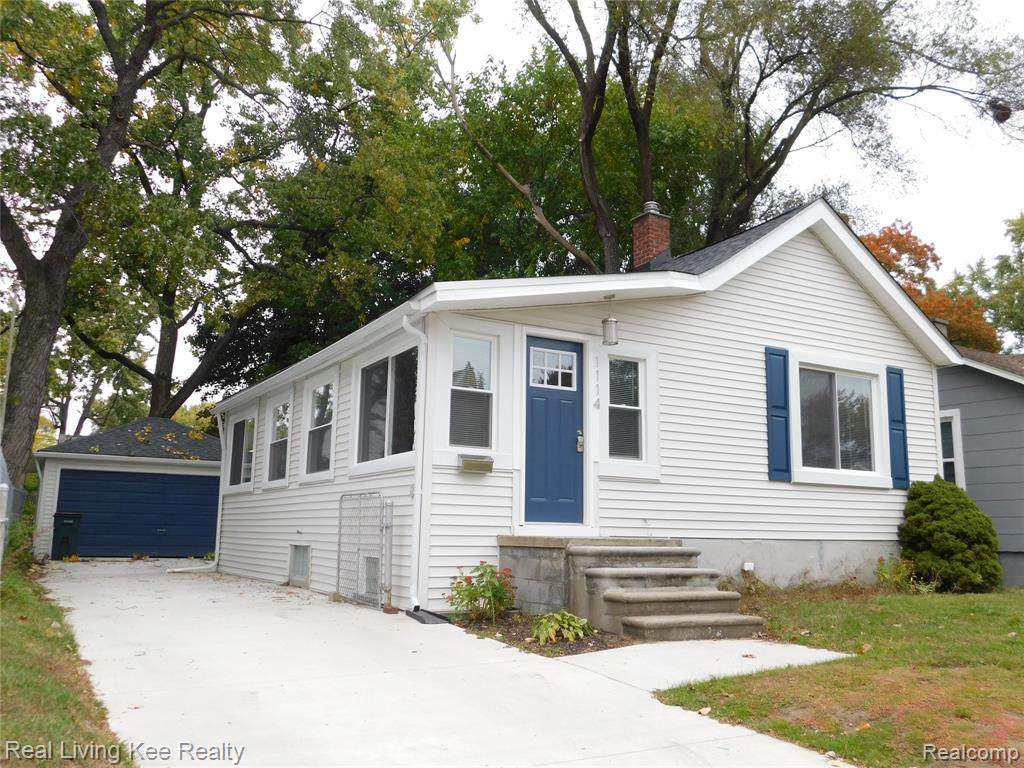 1114 Hazelhurst St - Photo 1