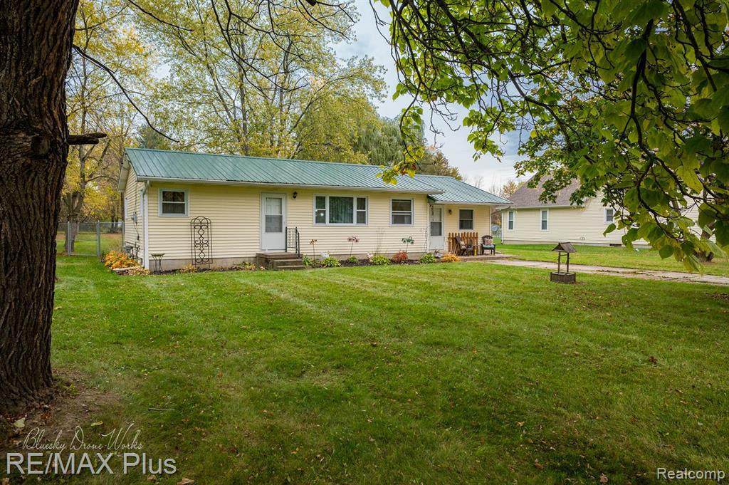 6080 Brobeck St - Photo 1