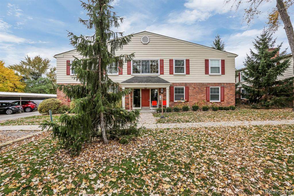 719 Maple Rd - Photo 1